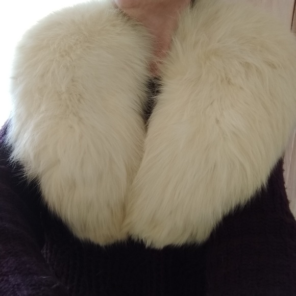 Collar - Picture 2 of 2